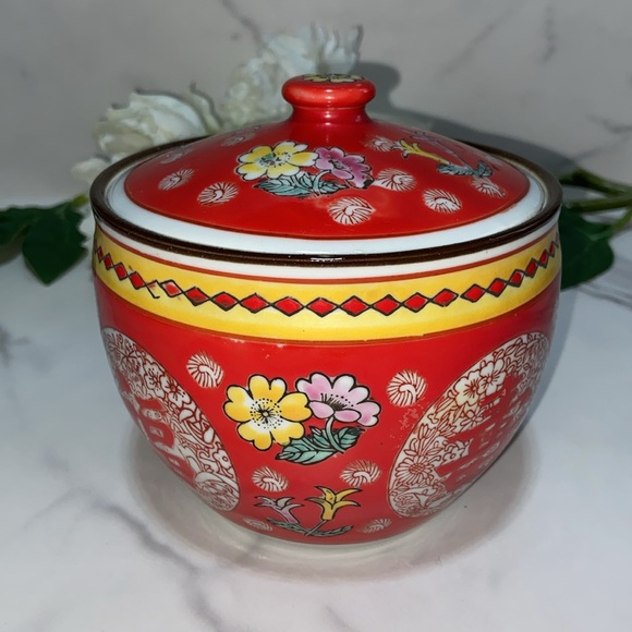 Vintage Chinese Qianlong Porcelain Jar Red Enamel Lidded Stamped Floral Design - Picture 6 of 17